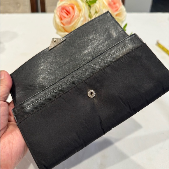 Authentic Prada wallet - Picture 9 of 9